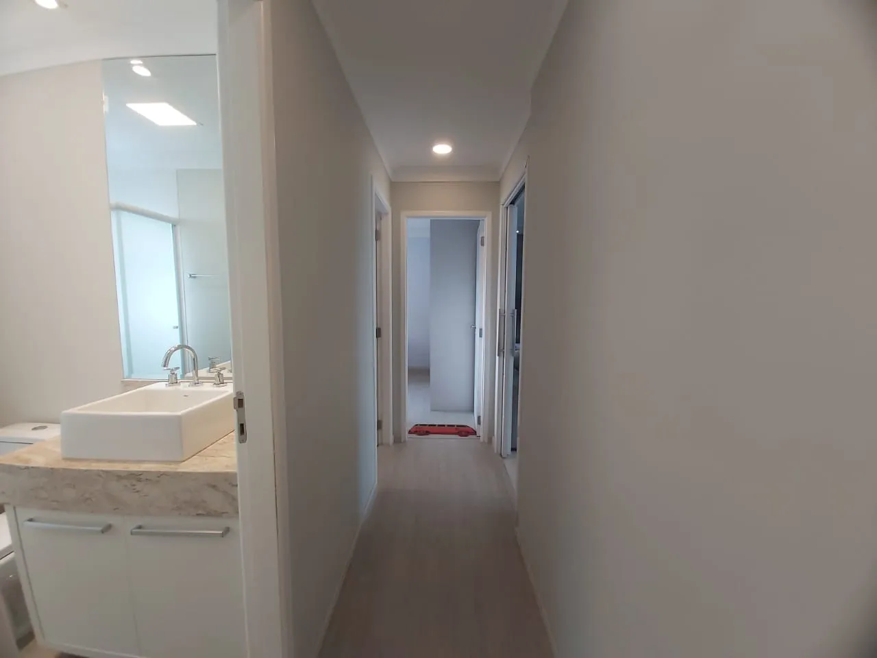 Imagem "Luxuoso Apartamento no Edifício More em Alphaville - 156m² de Conforto e Segurança"