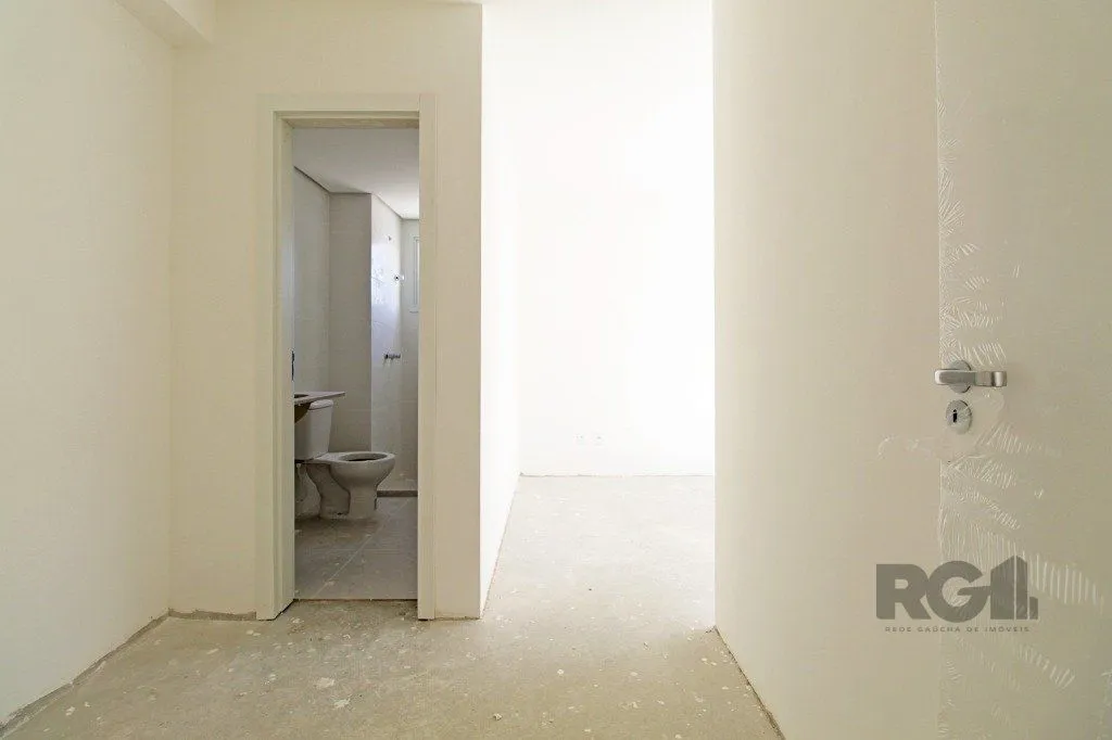 Imagem Apartamento 3 dorms à venda Rua Roque Calage, Passo da Areia - Porto Alegre