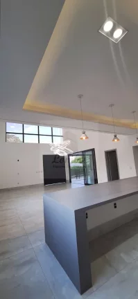 Imagem Casa de luxo em condomínio à venda em Chapada dos Guimarães-MT: 6 quartos, 4 suítes, 3 salas, 7 banheiros, 6 vagas de garagem, 400m².
