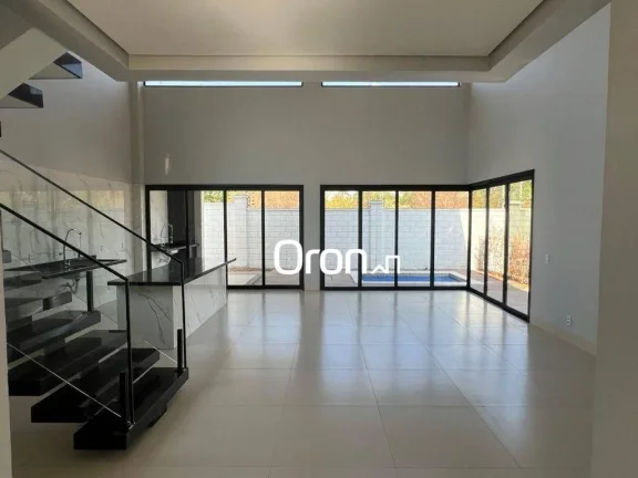 Imagem Sobrado à venda, 197 m² por R$ 1.400.000,00 - Terras Alpha 2 - Senador Canedo/GO