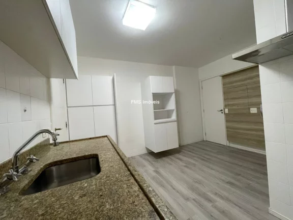 Imagem Apartamento alto padrão na Vila Nova Conceição: 4 quartos, 3 suítes, 5 banheiros, 2 vagas na melhor localização de São Paulo!