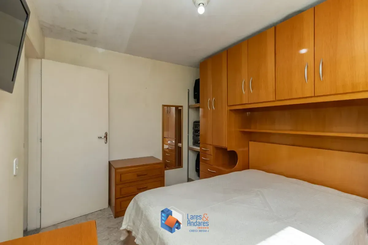 Imagem Sobrado para venda em Vila Nossa Senhora do Retiro com 6 quartos, sendo 1 suíte, 190m²