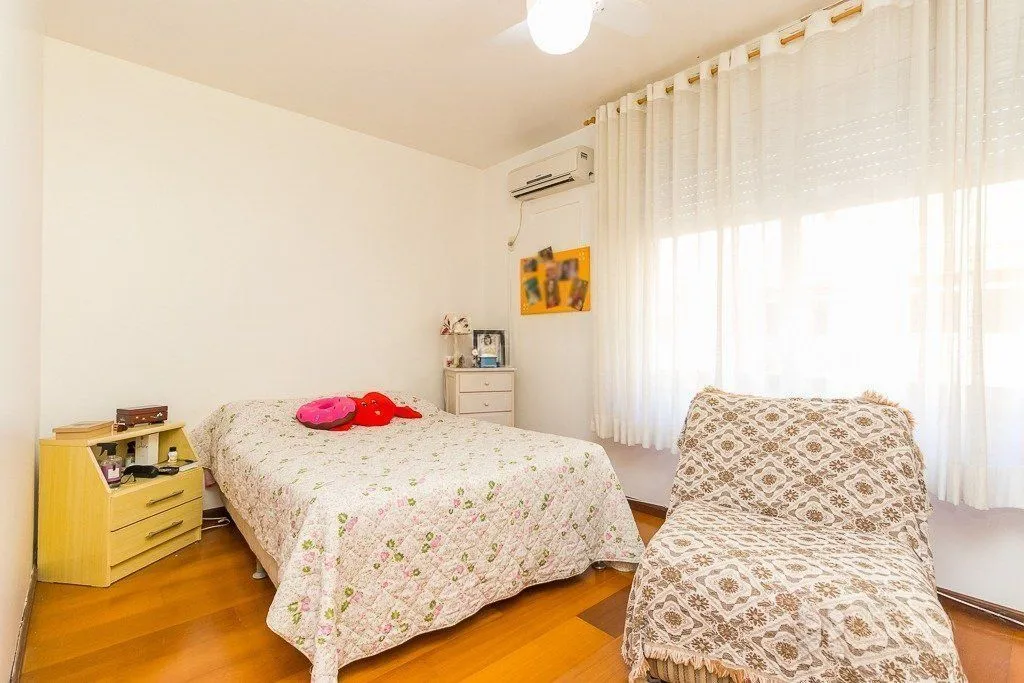 Imagem apartamento com 82 m² de área privativa e vaga no bairro Petrópolis