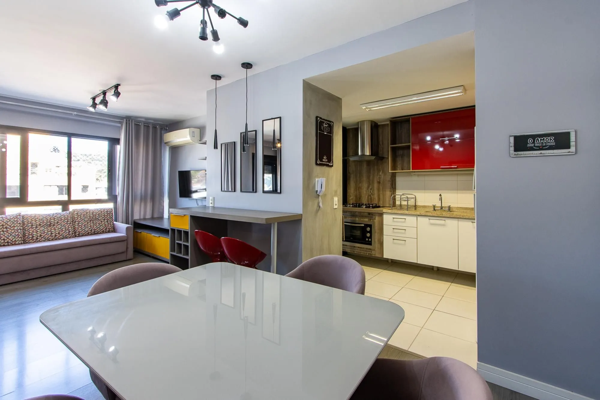Imagem Apartamento com 2 quartos e 65m² à venda em Tristeza, Porto Alegre.