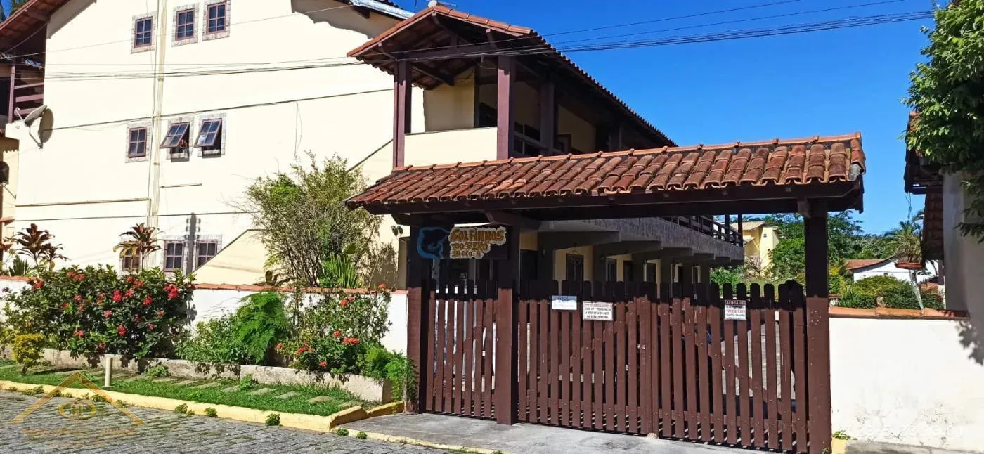 Imagem Casa em Condomínio para Venda em Cabo Frio / RJ no bairro Peró