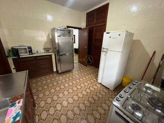 Imagem Casa a venda 5 lotes no Centro de Peruíbe 100 metros da praia em Peruíbe