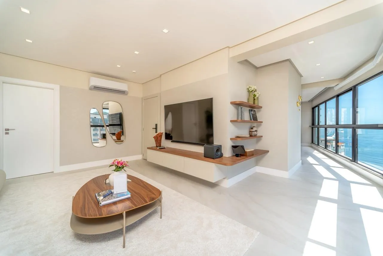 Imagem Apartamento com vista para o mar à venda com 193m2 por R$ 6.500.000,00