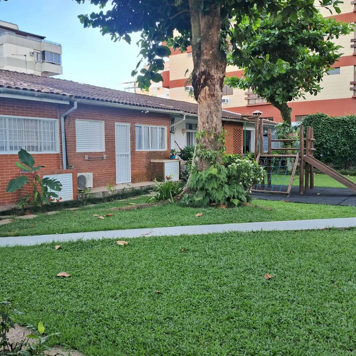 Imagem Casa à venda em Guarujá, Enseada, com 1 quarto, com 70 m2, Condomínio Mandaguari
