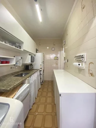 Imagem Apartamento Garden com quintal privativo localizado a 350 metros da praia do Caiçara.