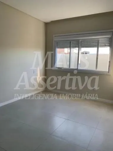 Imagem Excelente casa geminada à venda em Capão da Canoa - 3 dormitórios, 2 quadras do mar