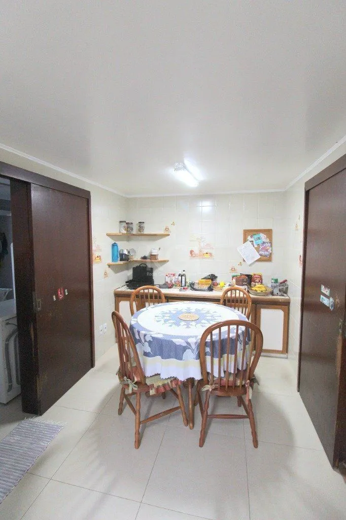 Imagem Casa para Venda - 100m², 3 dormitórios, 3 vagas - Nonoai