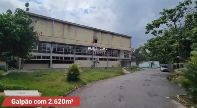 Imagem Galpão com terreno grande em Itaquaquecetuba/SP