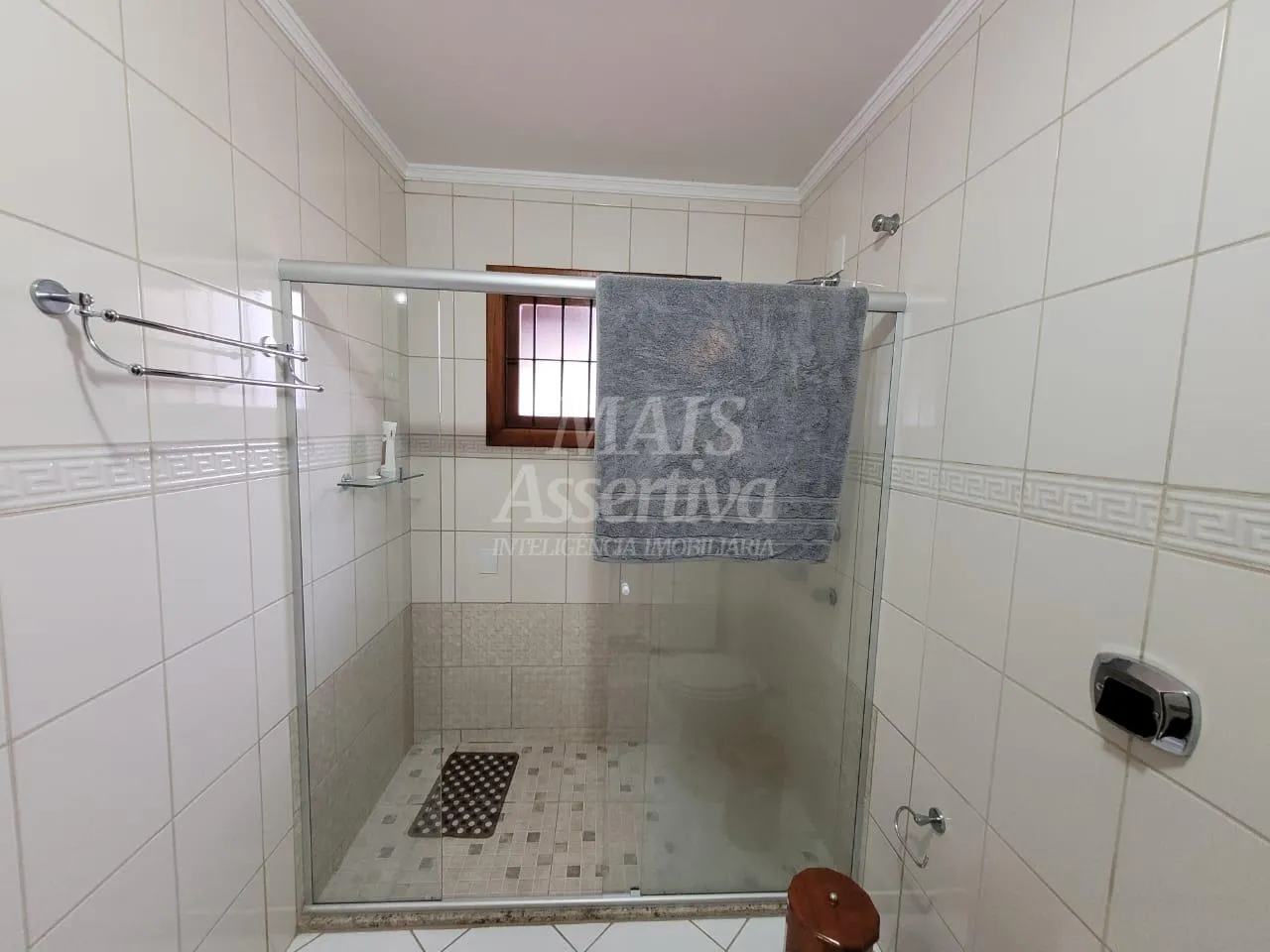 Imagem Ótimo sobrado de 3 andares no bairro Ipanema em Porto Alegre/RS - 3 dormitórios