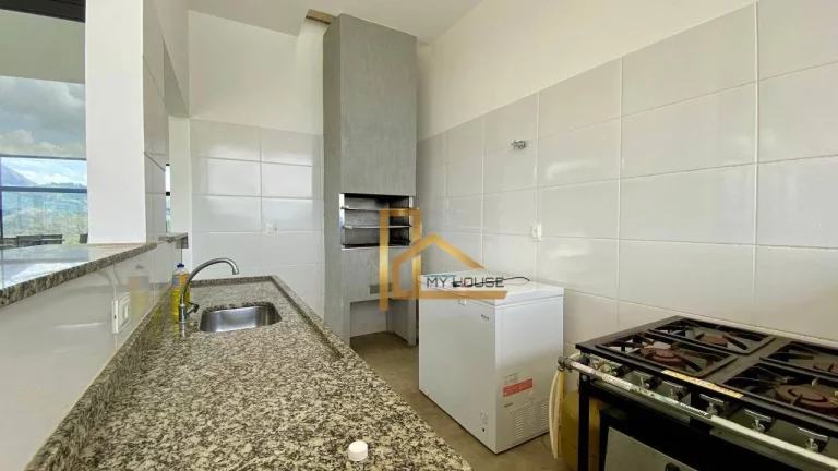 Imagem Casa em com 3 quartos sendo 1 suíte em Condomínio Clube na Região de Albuquerque em Teresópolis-RJ