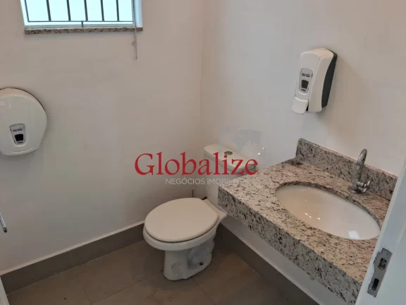 Imagem Grande Estabelecimento Comercial em Santos no Macuco com 2 pavimentos à venda por R$ 2.000.000,00 ou locação por R$ 10.000,00.