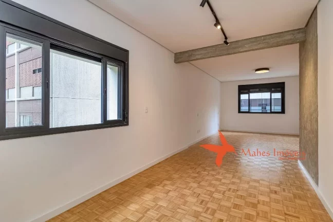 Imagem Espaçoso Apartamento de Reformado com 3 quartos (sendo 2 Suítes) em Cerqueira C?(C)sar, São Paulo - 220,95m e 2 Vagas de Garagem!