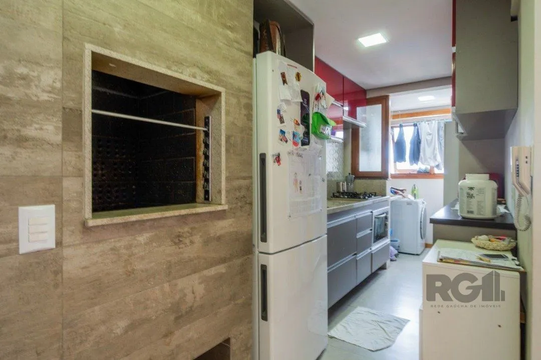 Imagem Ótimo apartamento, reformado , dois dormitórios e uma suíte, vaga escriturada.