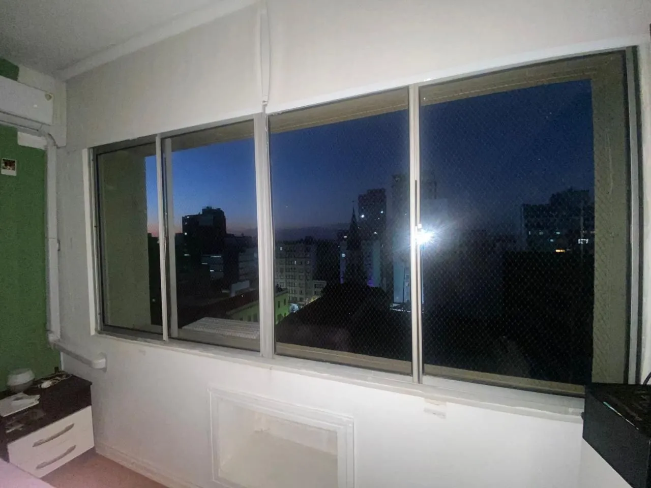 Imagem Apartamento Mobiliado a venda / Avenida Independência / 2 Dormitórios