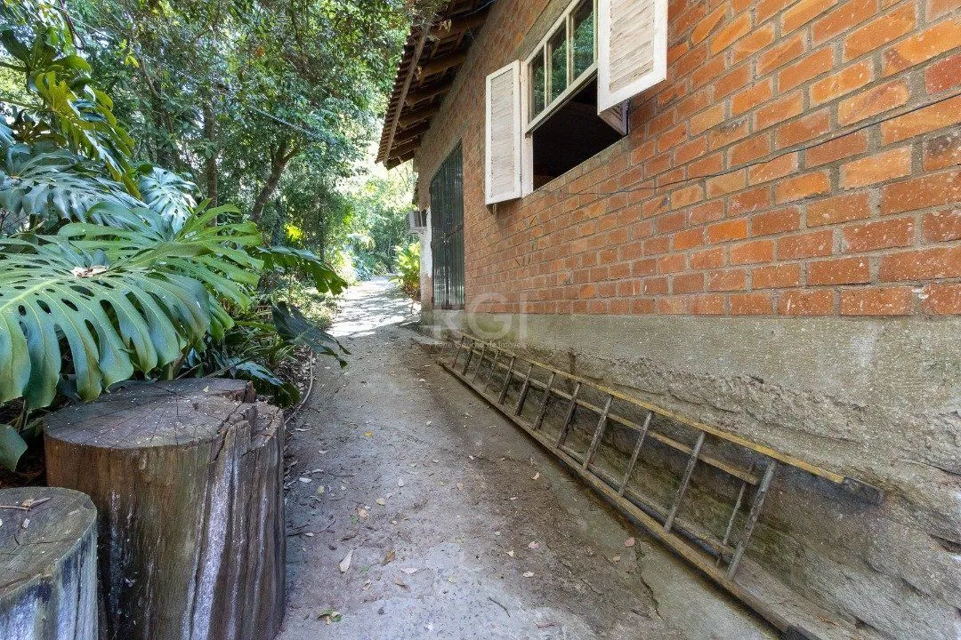 Imagem Casa em Belém Novo