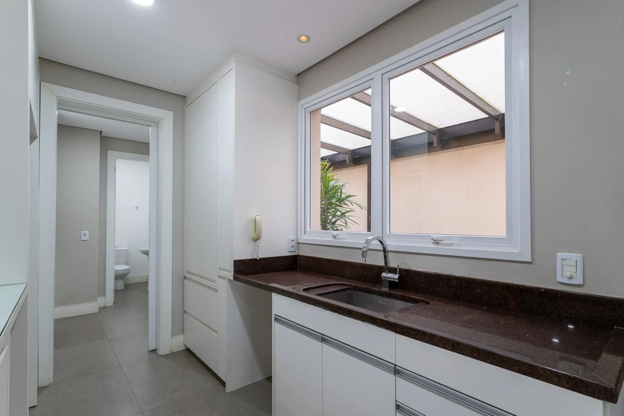 Imagem Casa Condominio para Venda - 243.72m², 3 suites, piscina,4 vagas - Terra Ville