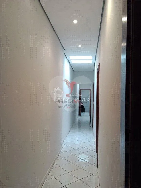 Imagem Casa de 5 quartos, 260m² no bairro Jardim Itamaraty, em Lençóis Paulista