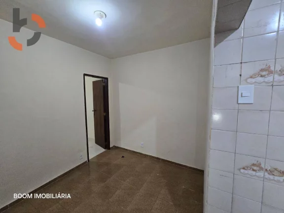 Imagem Apartamento Térreo no Centro de NI: Silêncio e Conveniência a um Passo de Tudo