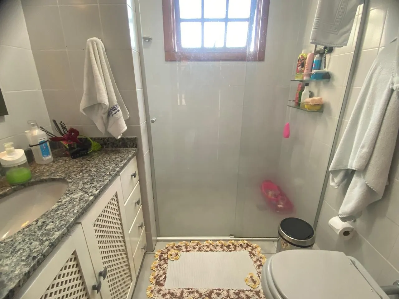 Imagem Excelente apartamento 3 dormitórios sendo 01 suíte, Sacada e com Òtima Posição Solar