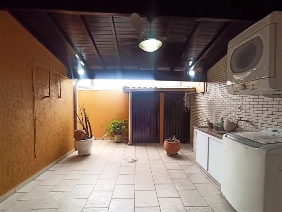 Imagem Sobrado com 3 dormitórios à venda, 183 m² por R$ 580.000 - Vila Ponte Nova - Cubatão/SP