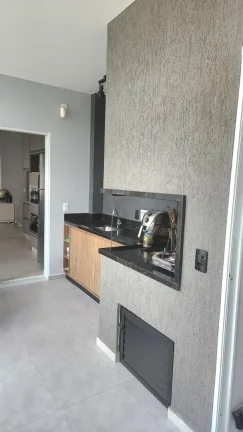Imagem Casa em condomínio fechado á venda com 3 quartos em Forquilhas
