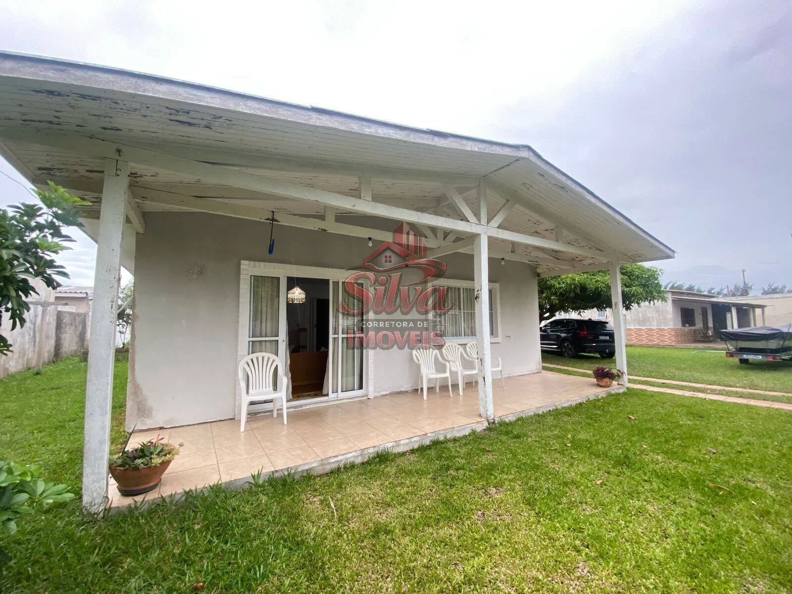 Imagem Casa 5 dormitórios com piscina a 450m do mar