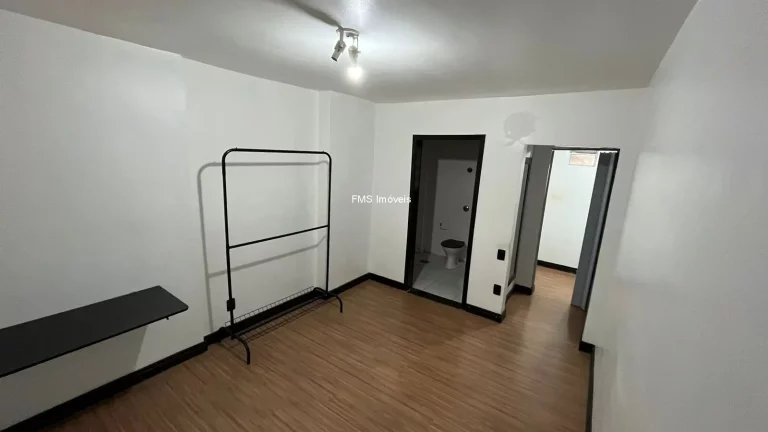 Imagem Apartamento à venda na Aclimação: 2 quartos, 1 suíte, 1 vaga de garagem, 74,18 m² de área em São Paulo-SP
