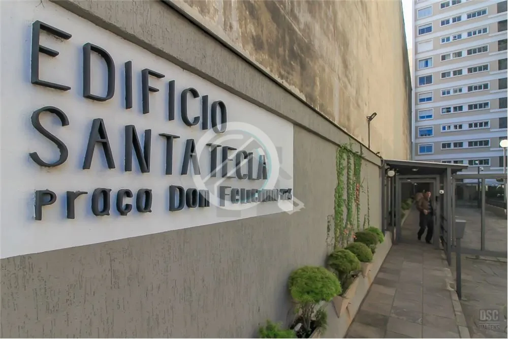 APARTAMENTO CENTRO HISTÓRICO , 4DORMITÓRIOS COM VAGA DE GARAGEM! Dificilmente quem é de Porto Ale...