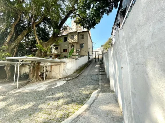 Imagem Imperdível: Casa de vila à venda em Pinheiros, São Paulo-SP, 2 quartos, 1 sala, 2 banheiros, 1 vaga de garagem, 112m de área.
