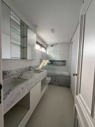 Imagem Apartamento à venda no Cambuí: 4 quartos, 2 suítes, 5 banheiros, 217m² - Venda ou Locação em Campinas-SP