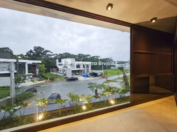 Imagem Casa à venda, com 6 quartos, 550m2