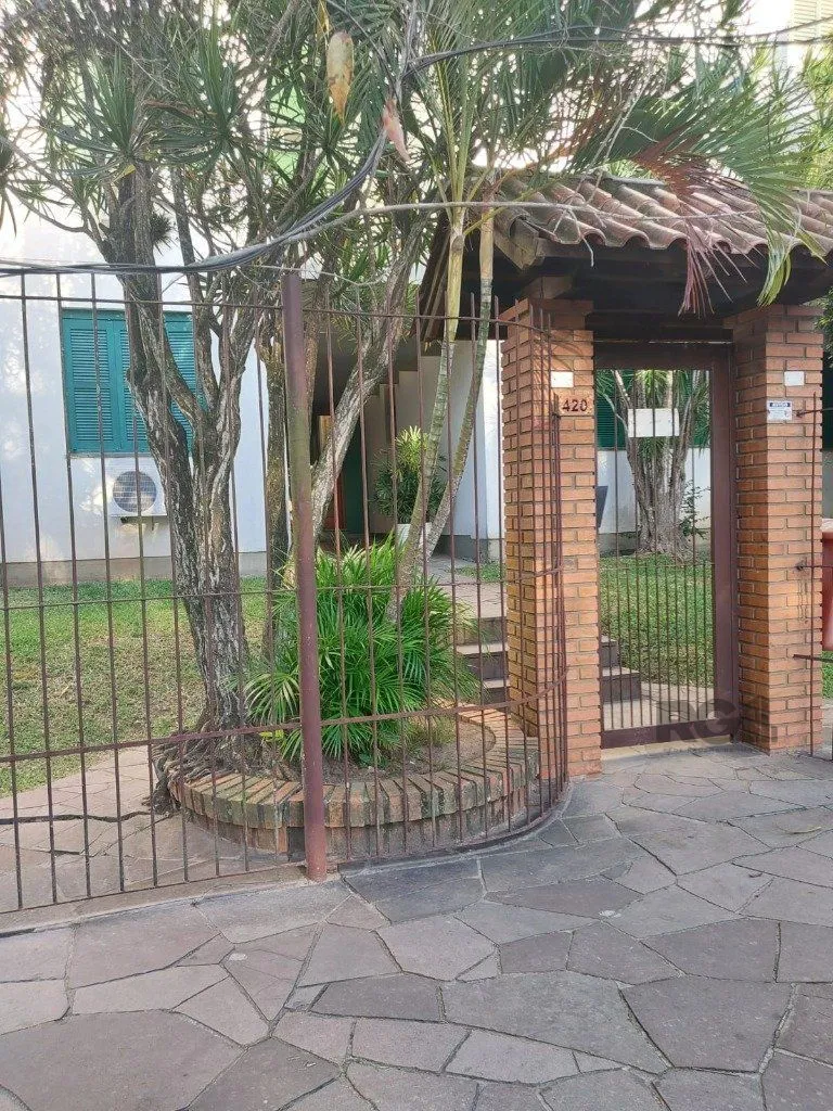 Imagem Vende-se apartamento 2 dorm com vaga, sacada com churrasqueira - 64m² - Partenon