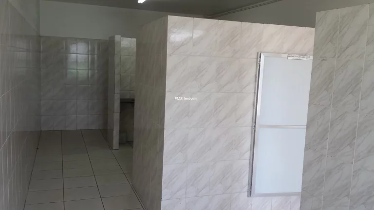 Imagem Galpão com 922m² para locação em Guarulhos - SP.