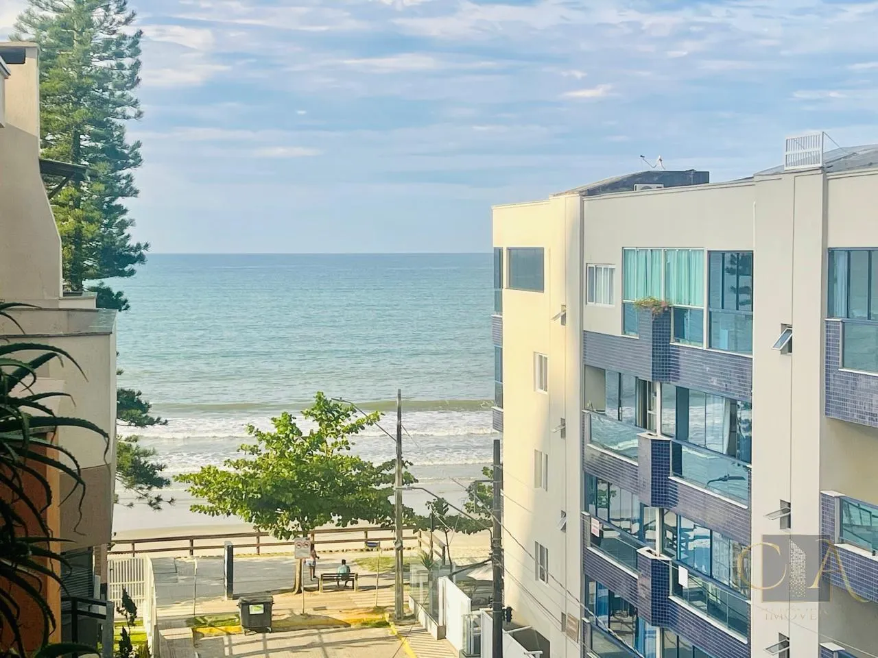 Apartamento para Temporada em Itapema, Meia Praia, 4 dormitórios, 1 suíte, 4 banheiros, 2 vagas
