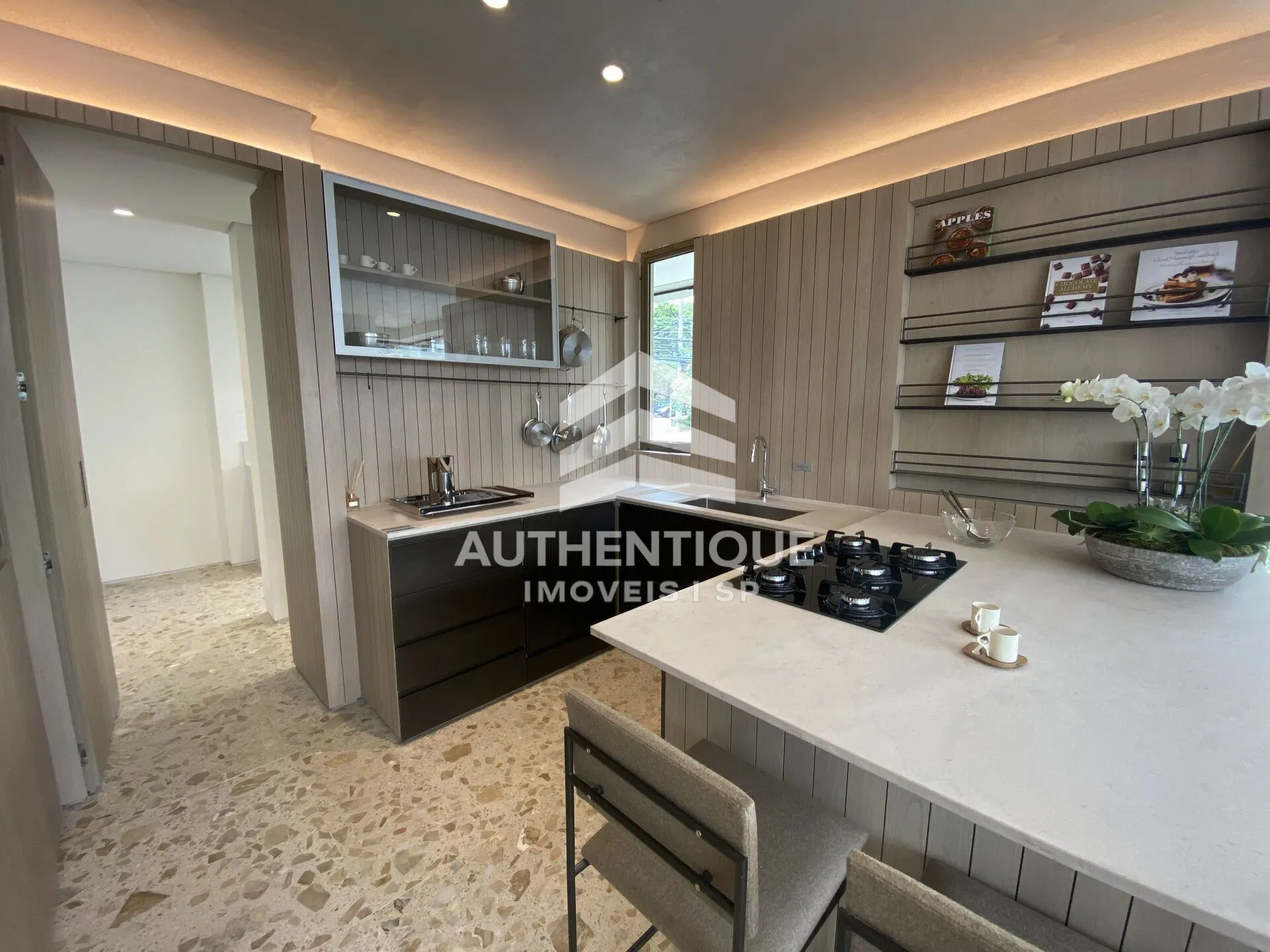 Imagem CASA JARDINS JAÚ - Apartamento Alto Padrão no bairro Jardins à venda