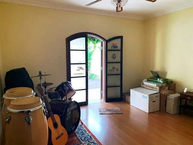 Imagem Casa à venda 3 Quartos, 2 Suites, 5 Vagas, 720M², Jardim Residencial Doutor Lessa, Pindamonhangaba - SP