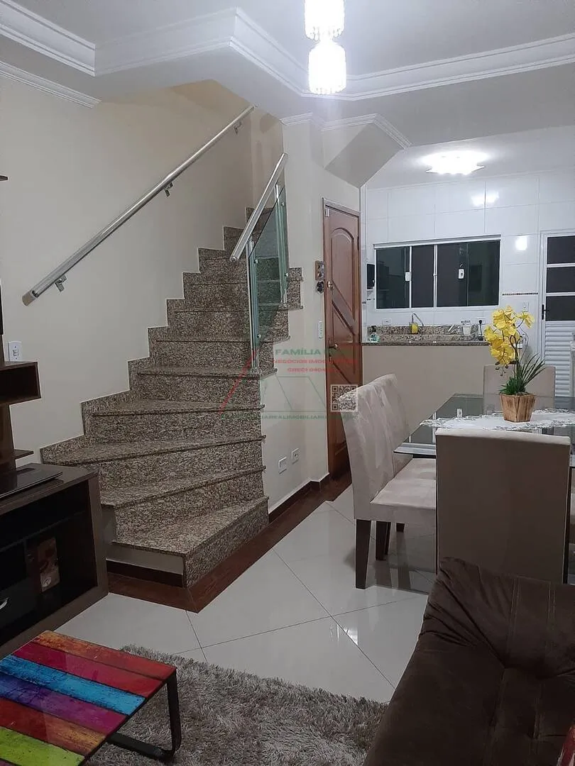 Imagem Sobrado em Condomínio Residencial, à Venda, na Vila Matilde, com 02 Dormitórios, sendo 02 Suítes, com 02 Vagas de Garagem