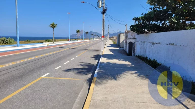 Imagem Vendo terreno na Avenida da praia