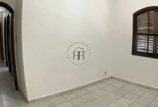 Imagem Venha conhecer a casa dos seus sonhos! Com 3 quartos amplos, sendo 1 suíte, esta casa é perfeita p...
