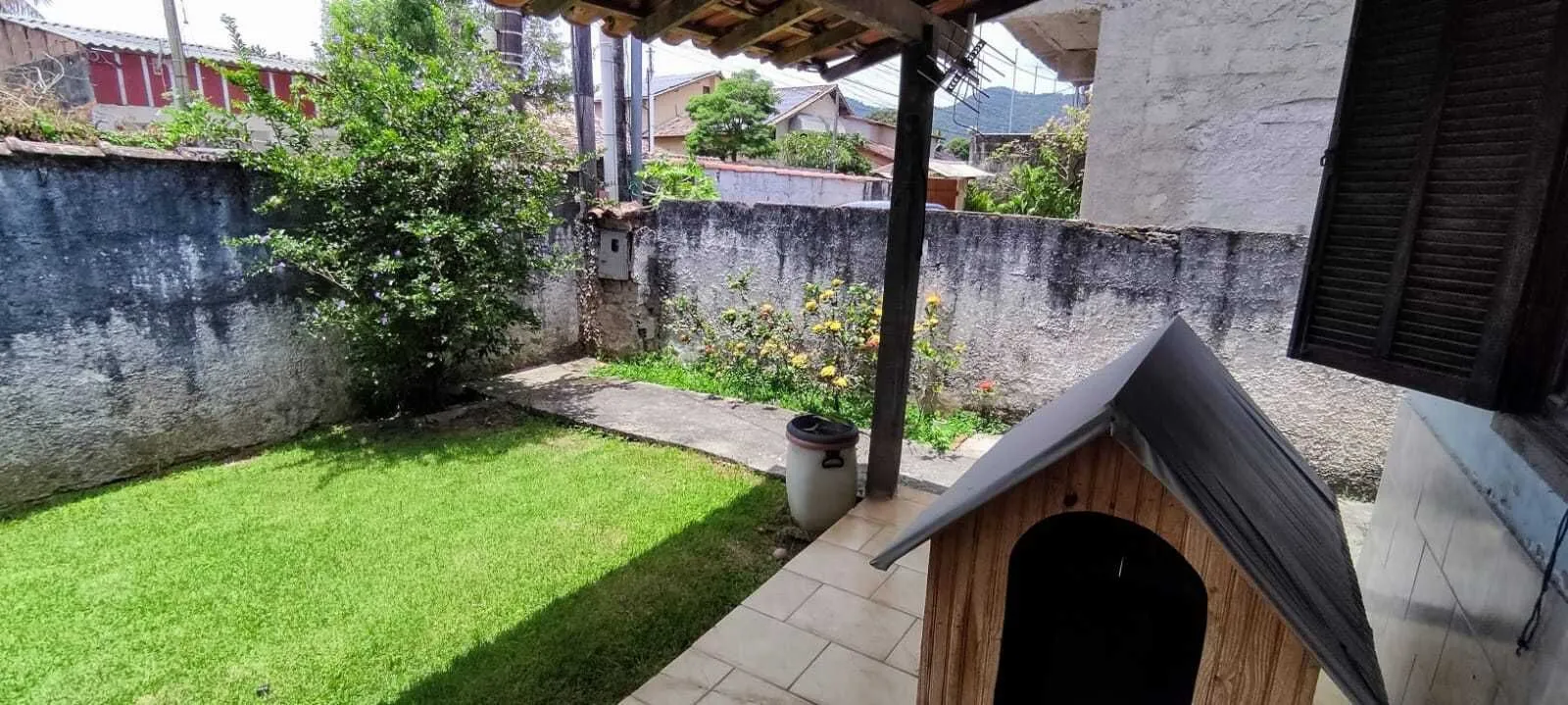 Imagem Casa Duplex à Venda em Itaipu, com 4 Qts, Suíte, 2 Vagas, Quintal - Maravista Niterói