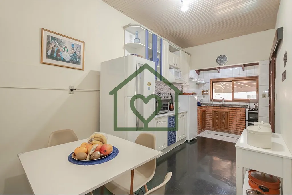 Imagem Casa no bairro Passo D?Areia, Porto Alegre, ideal para quem busca conforto, espaço e estilo. Reform...