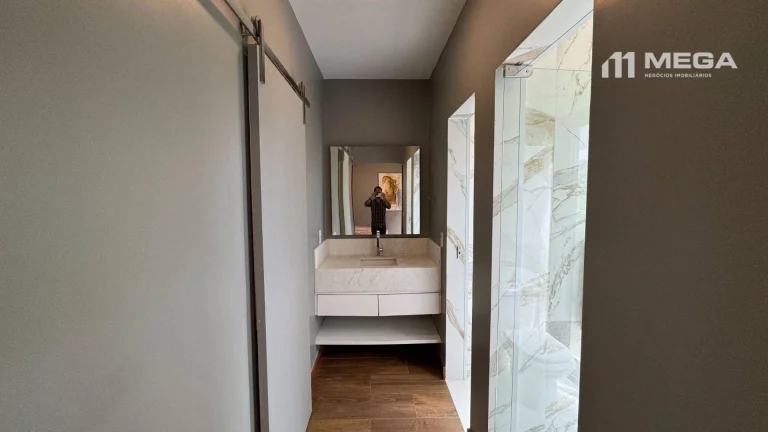 Imagem Casa com 3 dormitórios à venda, 213 m² por R$ 2.450.000,00 - Interlagos - Vila Velha/ES
