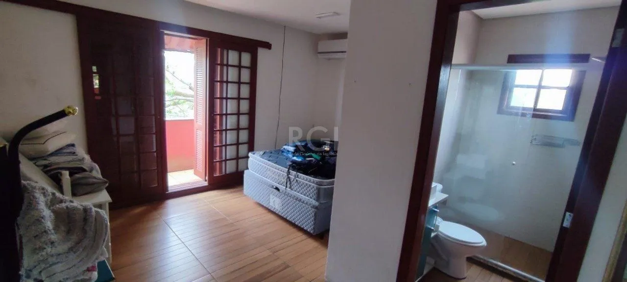 Imagem Casa de esquina no bairro Guarujá