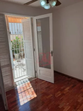 Imagem No bairro Santa Cecilia, térreo de 1 dormitório com pátio.