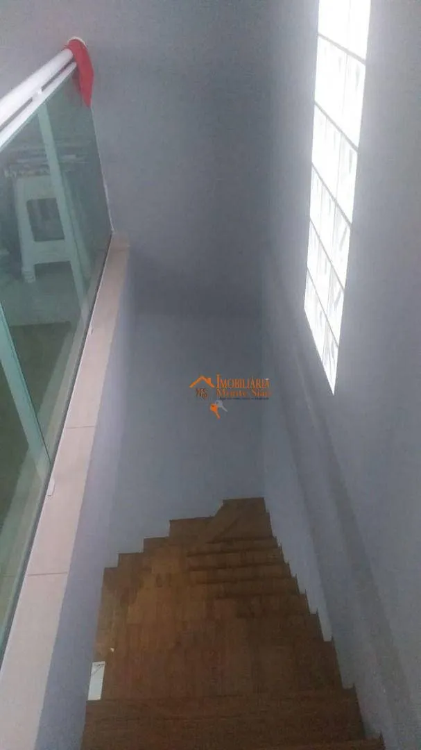 Imagem Sobrado com 2 dormitórios à venda, 146 m² por R$ 372.000,00 - Jardim Guaracy - Guarulhos/SP