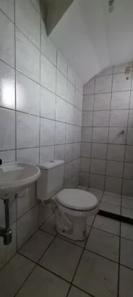 Imagem Na Cavalhada, loja de 90m².